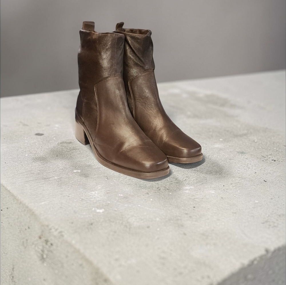 Women Vintage Leather Brown Ankle Boots By Valerie Stevens Size 6.5